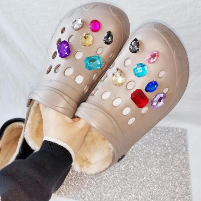 China Best Woman Shoe Rhinestone Sandals Diy Glass Rhinestone T Shape Women Shoe Accessory Selling Charms Shoe Upper Crystal Rhinestone Shoes With Fur for sale