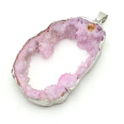 China Cute Vendor Supply Irregular Watanabe Slice Natural Agate Stone Pendant for sale