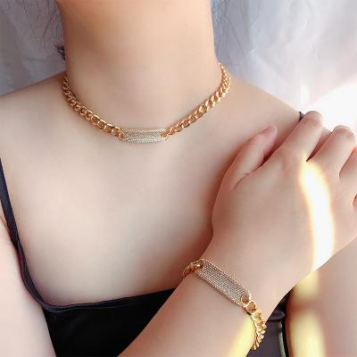 China CLASSIC Fashion Jewelry CZ Chain Pendant Necklace And Bracelet Set for sale