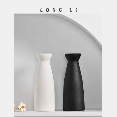 China Art Deco Minimalist Black and White Ceramic Vase Frosted Modern Decorative Vases Outdoor Vase Ideal Gift for sale