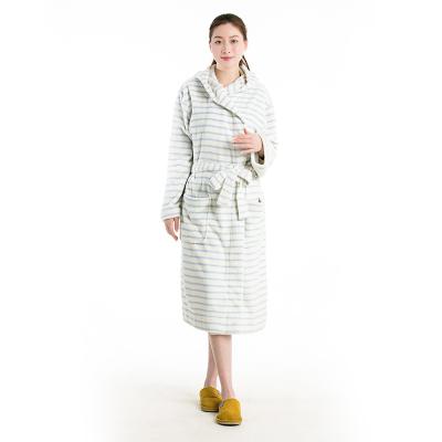 China Warm Women Thick Dyed Breathable Sherpa Winter Shear Wearable Affairs Volume Fluffy Offered Mantel Bathrobes for sale