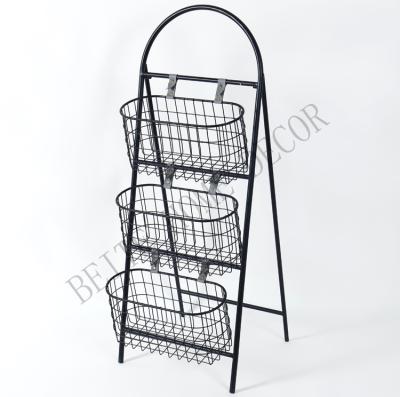 China High Quality Custom Metal Wire Home Storage Basket With Ladder Shelf for sale