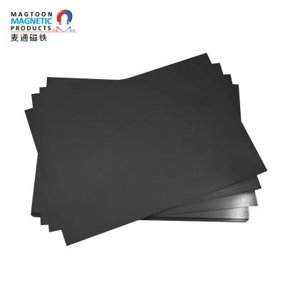 China Industrial magnet production of special paste magnetic, punched strip magnetic, rubber refrigerator magnetic for sale