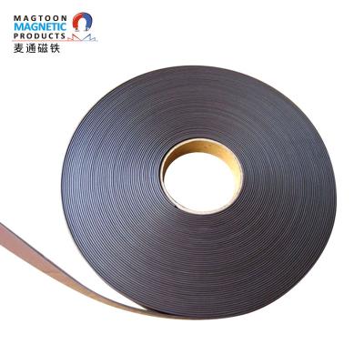 China Industrial Magnet Strong Rubber Magnetic Clip Can Be Cut From Magnetic Advertising Teaching Tape for sale