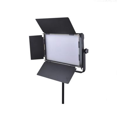 China Professional Metal Led Video Light For Studio With U Bracket 160w 3200-5600K CRI 95+ for sale