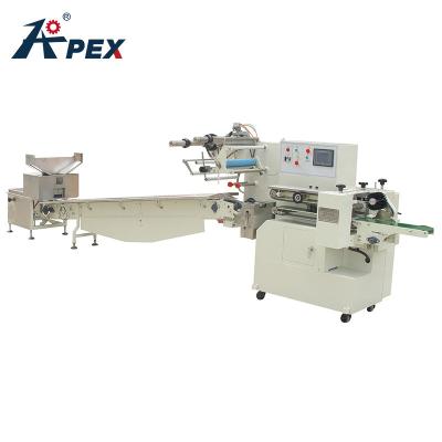 China Automatic Lining Up Pulling Distance Salt Sachet Chips Snacks Ice Popsicle Automatic Counter Packing Machine for sale