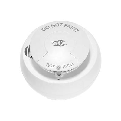 China Detect Smoke Promotion Low Price Ready Current Tuya Wifi Smart Smoke Detector With APP Heat PIR Sensor For Hotel Fire Alarm System Mobile Phone for sale