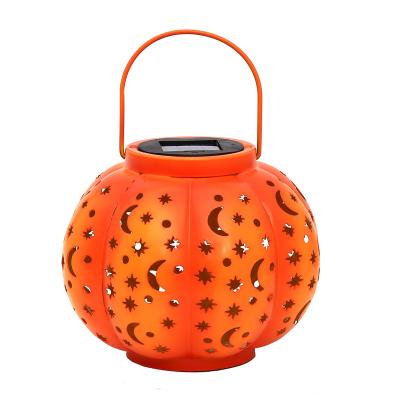 China Yard Garden Decorative Metal Hanging Light Led Solar Lantern for sale