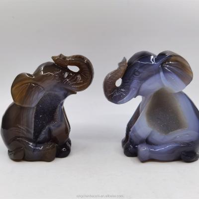 China Europe New Product Hand Carved Geode Natural Agate Crystal Sitting Elephant For Crystal Decoration for sale