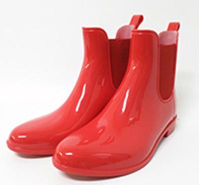 China Fashion Trend Ladies Ankle Garden PVC Red Black Rain Boots for sale