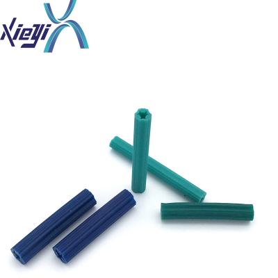 China Plastic Green Wall Screw Rising Plastic Screw Anchors for sale