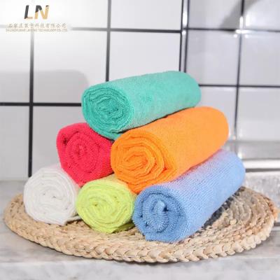 China Factory Wholesale Universal Microfiber Water Absorption Sustainable Cleaning Cloth For Universal Place for sale