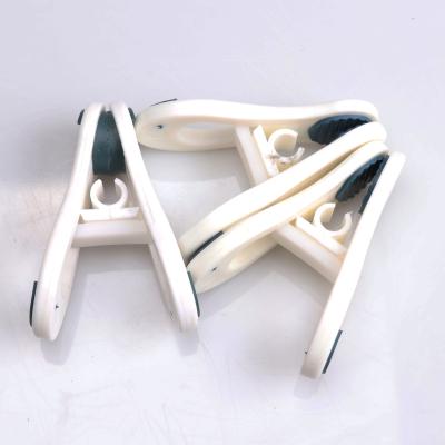 China Plastic Sturdy Non-Slip Wide Open Plastic Clothespins for Air Drying Clothes for sale