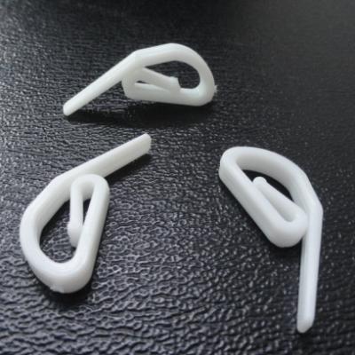 China Curtain Coastal Track Clings / Curtain Hook / Plastic Curtain Accessories for sale