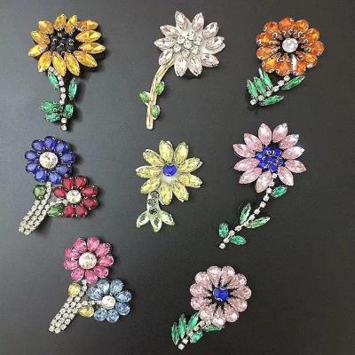 China 3D Handmade Pearl Patch, Pearl Applique Crystal Rhinestone Pearl Flower Applique Patch for sale