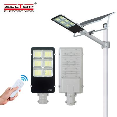 China High quality 100 200 300w wall lamp villa factory cheap price waterproof with outdoor sensor all in two solar street lights for sale