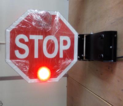 China Electronic Bus Signal Panel DC12/24V Stop Sign Arm For School Bus Safety for sale