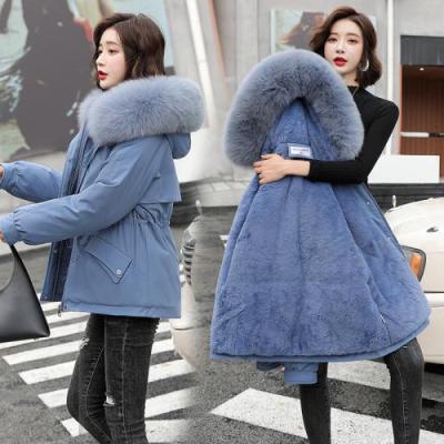 China Breathable Winter Clothes For Women Polyester With Siamese Hat Thicken Thermal Women's Parkas 685401 for sale