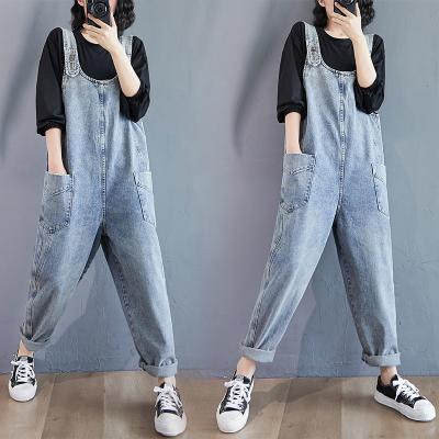 China 2019 Breathable Suspender Pants Women Denim Jumpsuits Women Slimming 559424 Light Blue for sale