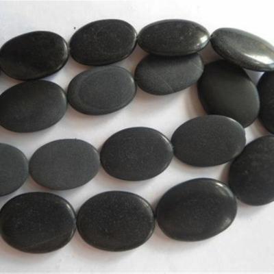 China Polished Matte Black Stone Oval Gemstone Toilet Beads 16 Inch for sale