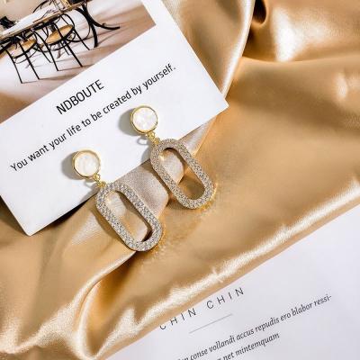 China Fashion Onnea Custom Design Copper Dangle Korean Gold Plating Earrings For Women for sale