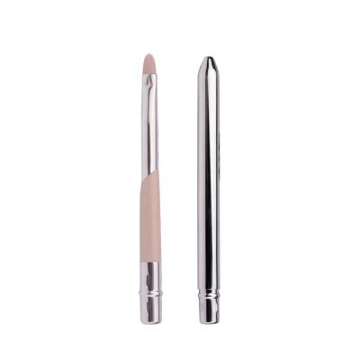 China Cosmetic Lip Brush Lip Balm Smudge Brush Makeup Lip Gloss Brush Base Retractable Brush New Design for sale