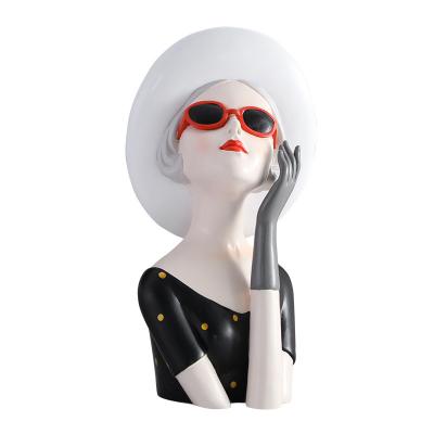 China Europe Girl Fashion Sunglasses Urban Modern Resin Ornaments Epoxy Resin Angel Doll Heads For Craft Resin Craft for sale