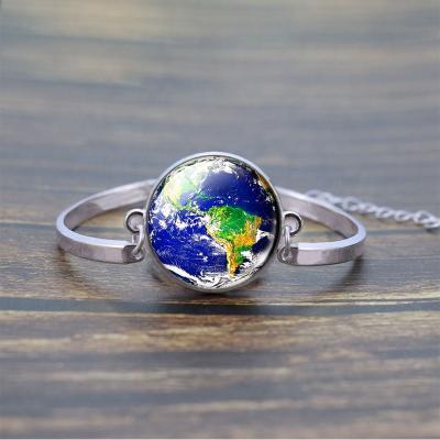 China New Fashion Solar System Planet Cabochon Women's Jewelry Gifts Glass Jewelry Men's Bracelet Silver Moon Earth Earth Fashion Bracelet for sale