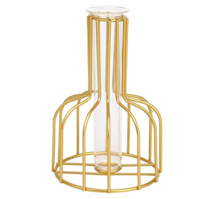 China Contemporary Home Decor Black Gold Metal Frame Flower Vase Decoratieve Metal Wire Glass Flower Vase Wrought Iron for sale