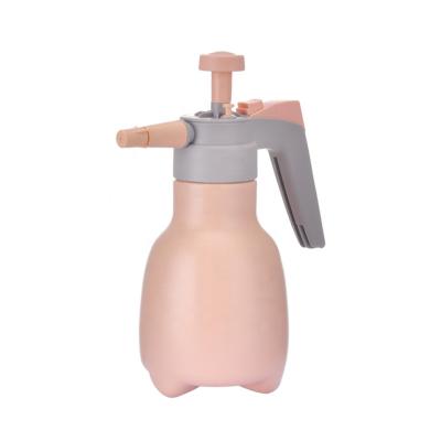 China 1.5L Garden High Quality Hand Held Garden Watering Cans Pneumatic Spray Can For Plants Or Flowers for sale