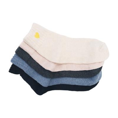 China Logo Women Casual Colorful Comfortable Crew Cotton Breathable Custom Socks for sale