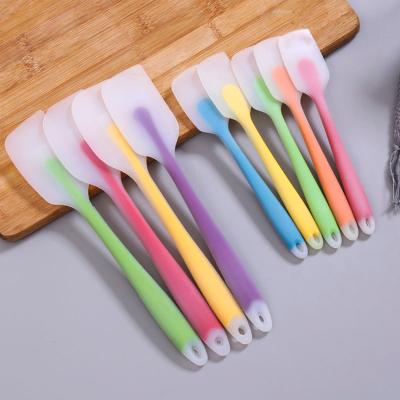 China Viable Kitchen Tools Silicone Scraper Non-Stick Heat Resistant Spatula for Baking and Pastry for sale