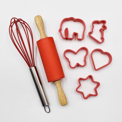 China Sustainable Baking Tools Kids Kitchen 7 Pcs Plastic Cookies Cutter Set For Baking for sale