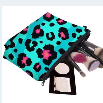 China Factory custom leopard makeup bag woman lovely cosmetic bag for sale