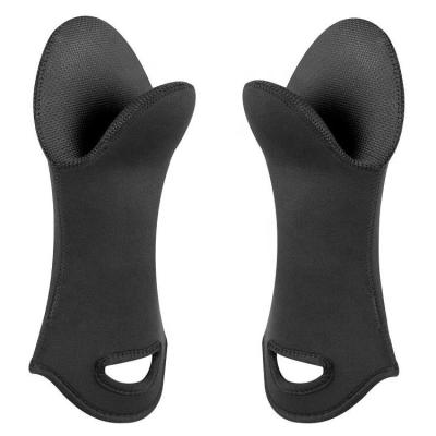 China Heat ResistantNeoprene Oven Mitts Microwave Mittens Neoprene BBQ Kitchen Insulated Mitts for sale