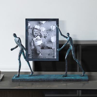 China Industrial Modern Industrial Style Photo Frame Ornaments Funny Aluminum Rustic Bedroom Office Desk Frames Removable Picture Frame Maker for sale