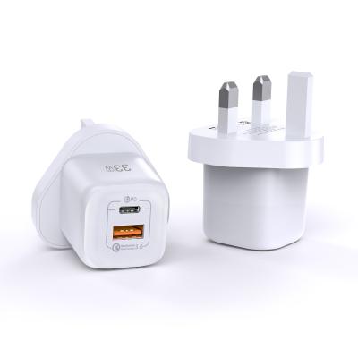 China Mobile Phone WiWU Type-C Universal Wall Charger 33W Fast Charger For Smart Phone Table Power Adapter With USB C USB C2 Ports for sale