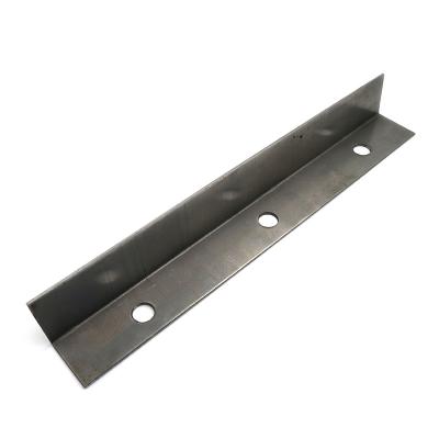 China Traditional Traditional Design Fire Retardant Galvanized Warehouse Roll Up Door Accessories Angle Iron Bracket for sale