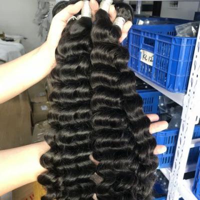 China 50 Inch Water Wave Balayage Closures Peruvian Wavy Hair Bundles Gray Plastic Water Wave Bundles for sale