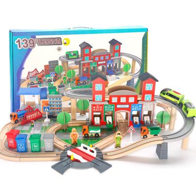 China Toy Factory Wholesale High Quality Slot 2021 139 Pieces Beech Wooden Track Train Set Building Blocks Simulation Interactive Car Toys for sale