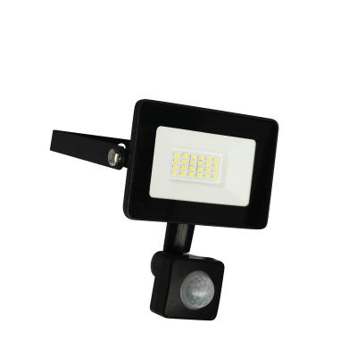 China Garden IP65 Waterproof Outdoor LED Motion Sensor Flood Light PIR Lights 6500K Security Flood Night Lights for sale