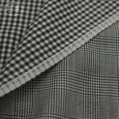 China Viable Stain Wool Fabric Black and White Worsted Suit Fabric, 530g Thick, Welsh Plaid, Gingham Plaid for sale