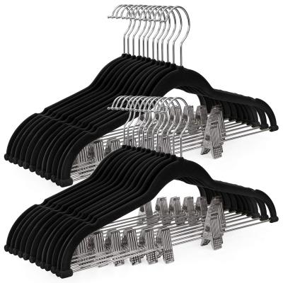 China CLASSIC 0.6cm Black Velvet Hangers Multifunctional With Clip Clothing Hanger Velvet for sale