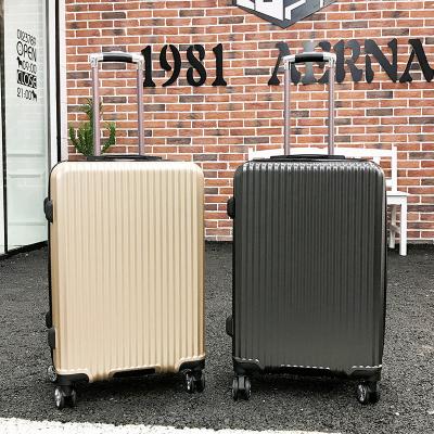 China PC Travel Luggage Bag 3 Pieces Spinner Wholesale Unisex Lock Style Colored Material PC Material Suitcase Set Factory Baggage Trolley Bag 3 Pieces for sale