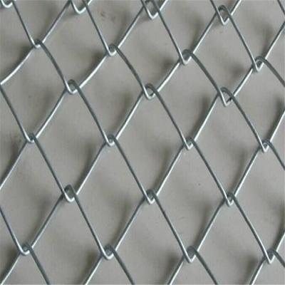 China Fence Mesh Corrugated Fencing in Dubai Qatar UAE Fencing Chain Link Fence for sale