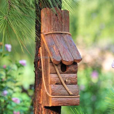 China New Woodlink Bluebird Cedar Wood Sustainable Bird House Durable Weather Resistant Assembled for sale