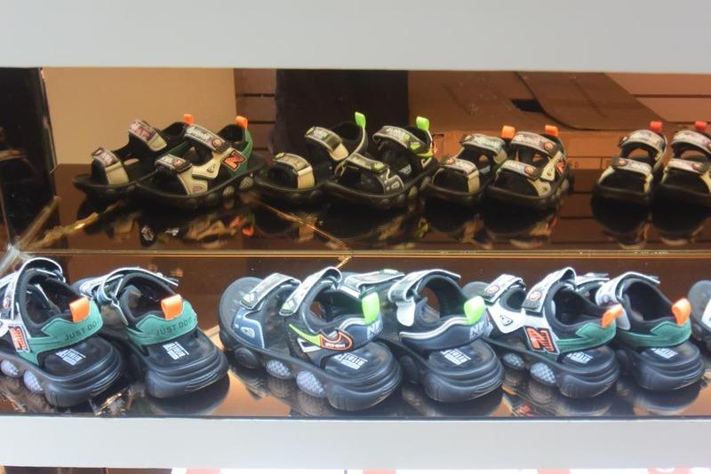 Verified China supplier - Licheng District Kaku Shoes Firm