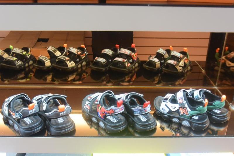 Verified China supplier - Licheng District Kaku Shoes Firm