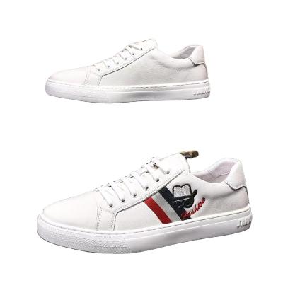 China 2022 All-match Leather White Leather Fashionable Business Casual Shoes Jogging Comfortable Casual White Cushioning Embroidery Sneakers for sale