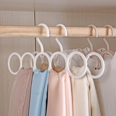 China Multifunctional 6 Intimate Design Hook Ring Scarves Link Circle Belt Storage Hanger For Household Accessories Rack for sale